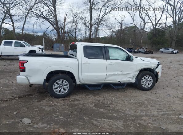 1N6ED1EK0NN679768 2022 NISSAN FRONTIER Белый Вид задней части салона