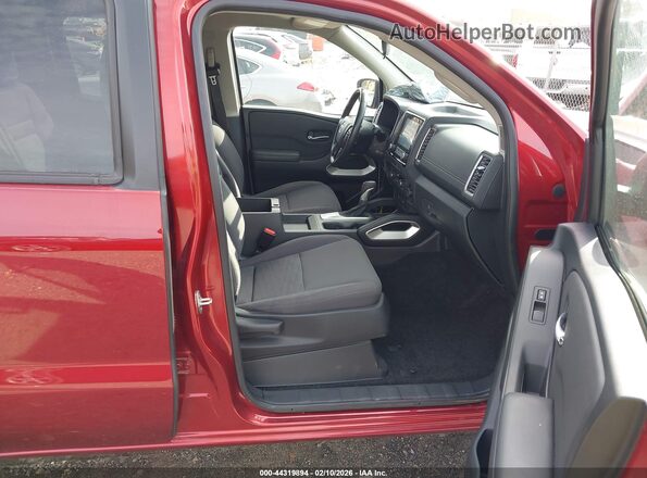 1N6ED1FJ5NN662437 2022 NISSAN FRONTIER Темно-бордовый Вид салона спереди