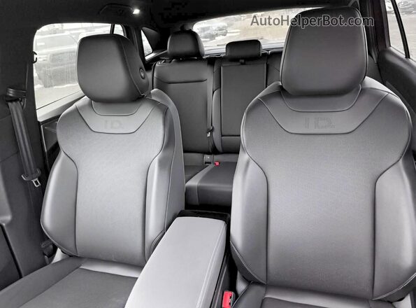 1V25MPE82PC020940 2023 VOLKSWAGEN ID.4 Red უკანა სავარძლების ხედი