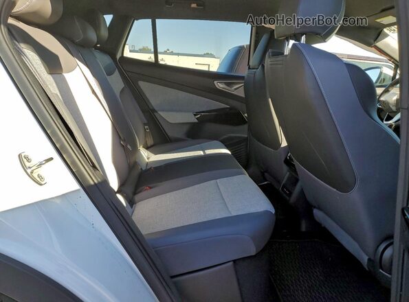 1V2BMPE83RC021357 2024 VOLKSWAGEN ID.4 White Rear seats view