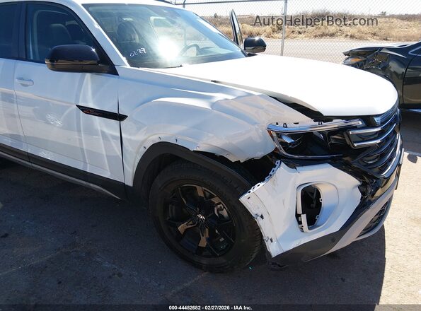 1V2CR2CA1SC538208 2025 VOLKSWAGEN ATLAS Белый Вид спереди