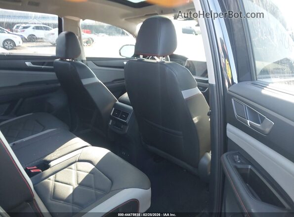 1V2CR2CA2SC573114 2025 VOLKSWAGEN ATLAS Black VIN sticker view