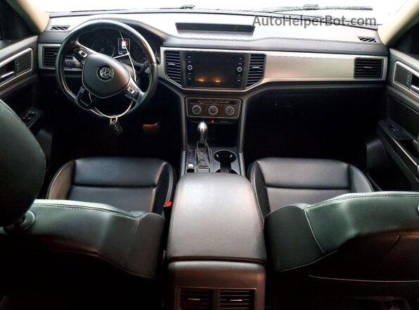 1V2CR2CA9JC520313 2018 VOLKSWAGEN ATLAS Silver 