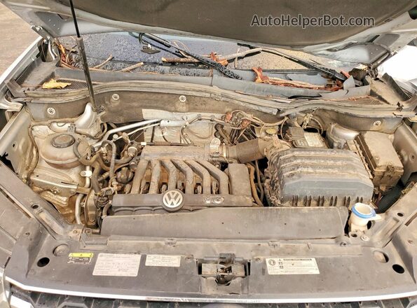 1V2CR2CA9JC520313 2018 VOLKSWAGEN ATLAS Silver 