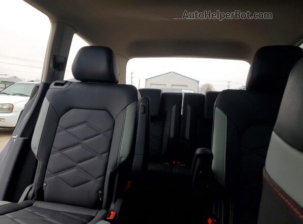 1V2CR2CA9SC517090 2025 VOLKSWAGEN ATLAS Черный Вид задних сидений