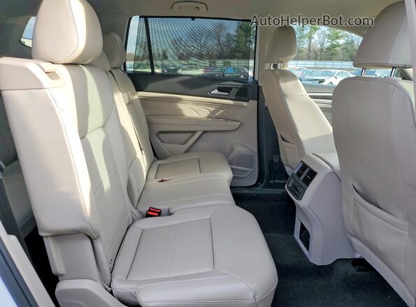 1V2DP2CA1PC513472 2023 VOLKSWAGEN ATLAS White Rear interior view