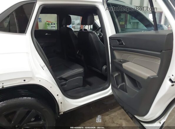 1V2HE2CA0NC207237 2022 VOLKSWAGEN ATLAS White 