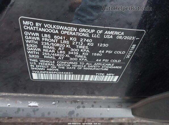 1V2JNPE85PC044631 2023 VOLKSWAGEN ID.4 Черный Вид подкапотного пространства
