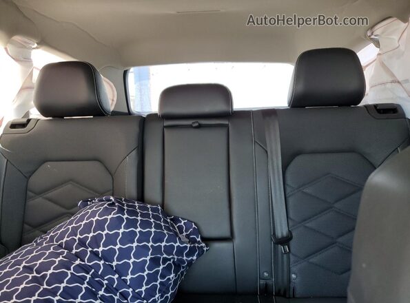1V2JR2CA3RC574502 2024 VOLKSWAGEN ATLAS Белый Вид задних сидений