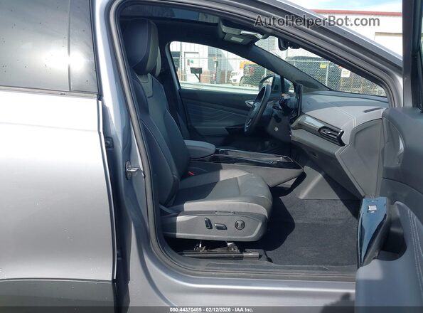 1V2VMPE85PC038011 2023 VOLKSWAGEN ID.4 Silver Widok wnętrza z przodu