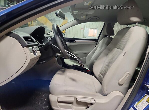 1VWAT7A36GC004895 2016 VOLKSWAGEN PASSAT Blue 