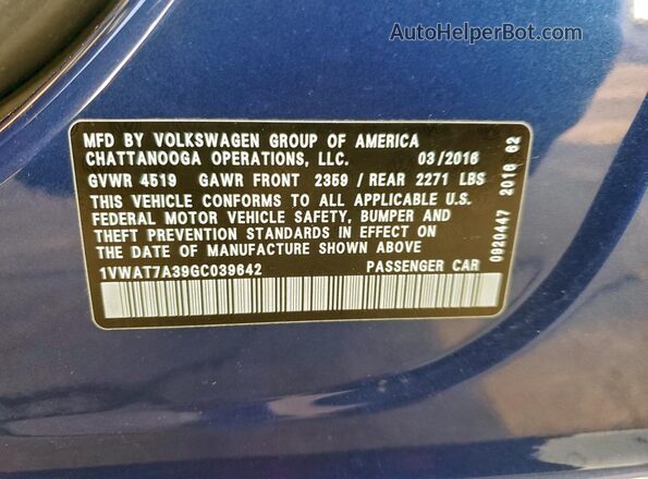 1VWAT7A39GC039642 2016 VOLKSWAGEN PASSAT Blue Widok komory silnika
