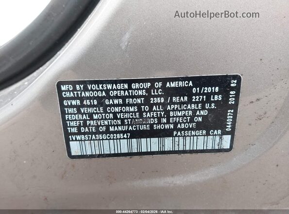 1VWBS7A35GC028547 2016 VOLKSWAGEN PASSAT Gold Vista del compartimento del motor