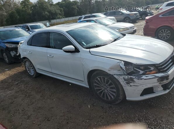 1VWBT7A36HC056159 2017 VOLKSWAGEN PASSAT White Front right