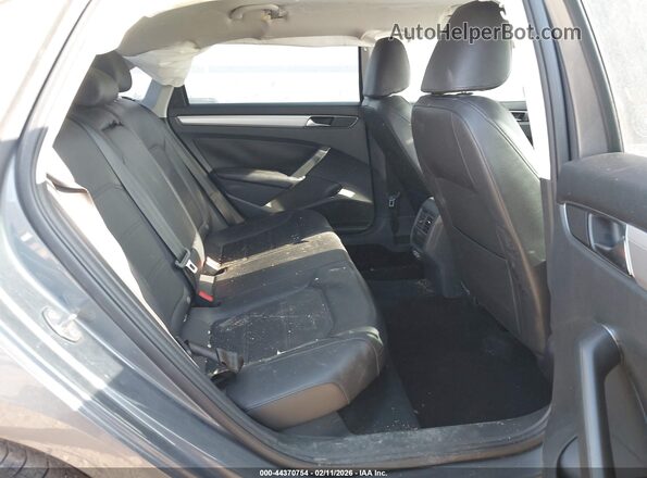1VWLA7A34KC008483 2019 VOLKSWAGEN PASSAT Gray VIN կոդի պիտակի տեսք