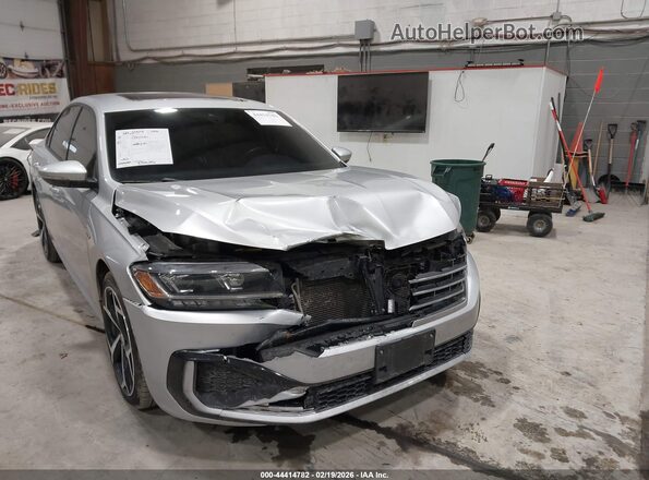1VWMA7A36MC013630 2021 VOLKSWAGEN PASSAT Серебряный 