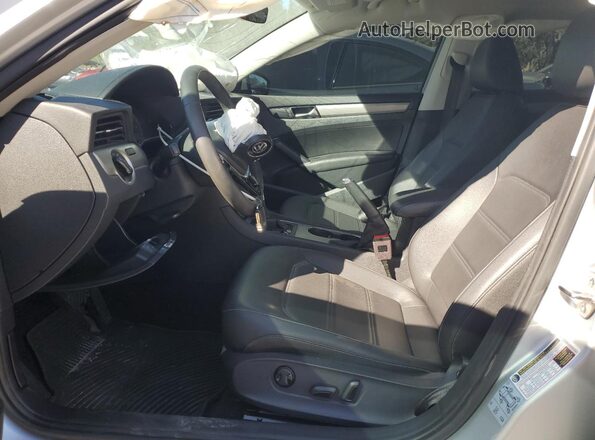 1VWSA7A35MC008281 2021 VOLKSWAGEN PASSAT Silver Front interior view