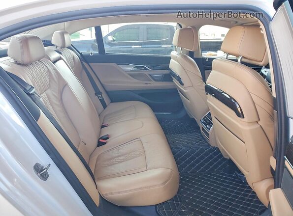 WBA7T2C01NCH53524 2022 BMW 7 SERIES White Vista interior trasera