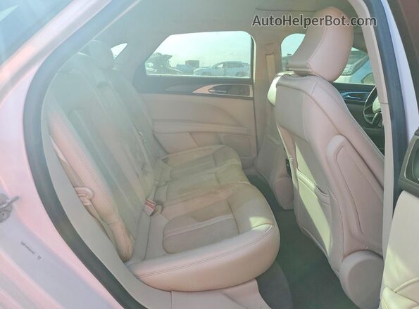 3LN6L5E92LR610827 2020 LINCOLN MKZ Cream 