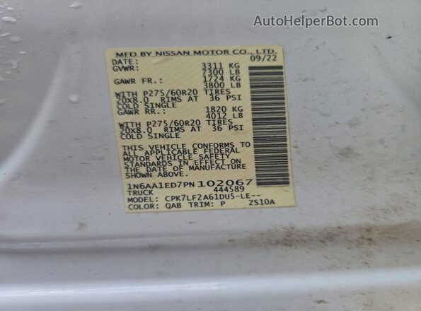 1N6AA1ED7PN102067 2023 NISSAN TITAN White Widok wnętrza z tyłu