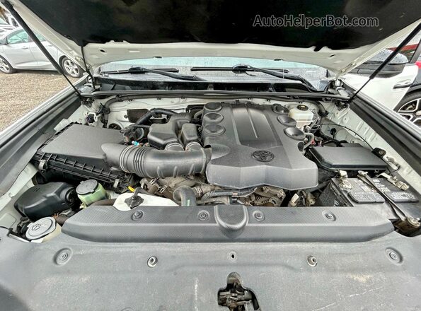 JTEBU5JR1J5557314 2018 TOYOTA 4RUNNER White 