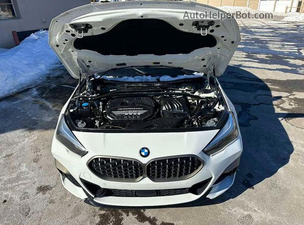 WBA13AL06M7G83218 2021 BMW M2 White Սալոնի դիմացի տեսք