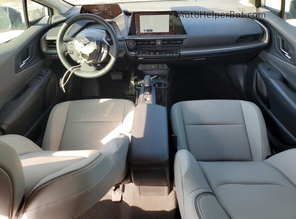 JTDACAAU3T3065785 2026 TOYOTA LE Silver 