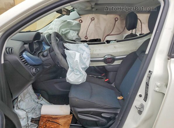 ZFBCFYAB4JP672424 2018 FIAT 500X White Vista del salpicadero