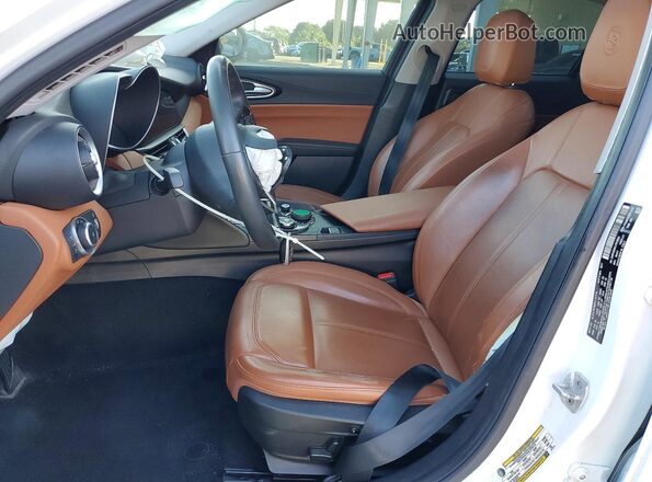 ZARFAEDN1J7573529 2018 ALFA ROMEO GIULIA White 