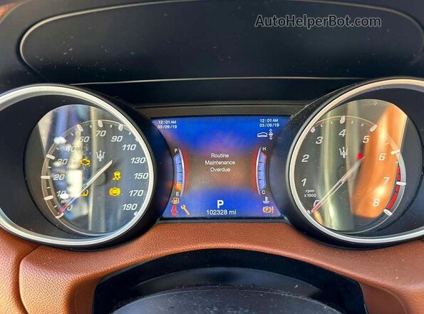 ZN661XUA7JX288447 2018 MASERATI LEVANTE Синий 