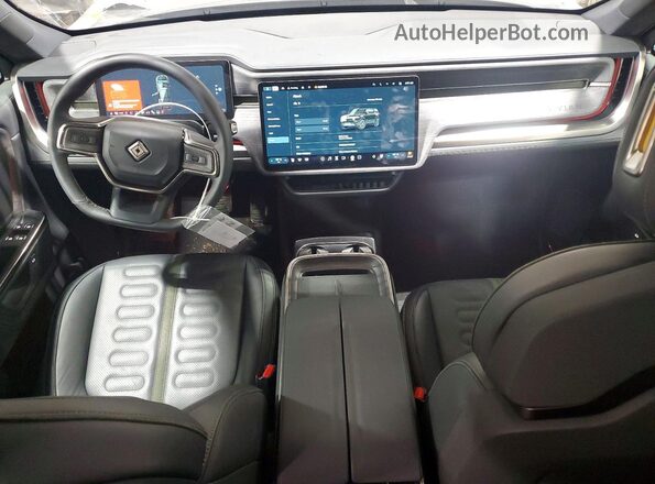 7PDSGCBA7TN076309 2026 RIVIAN R1S Black Սարքավորումների վահանակի տեսք