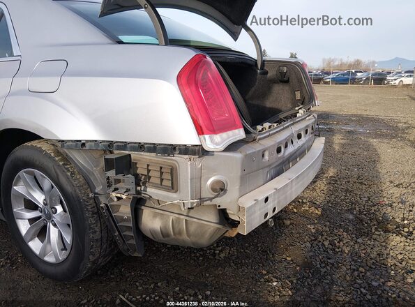 2C3CCAAG0GH229746 2016 CHRYSLER 300 Серебряный 