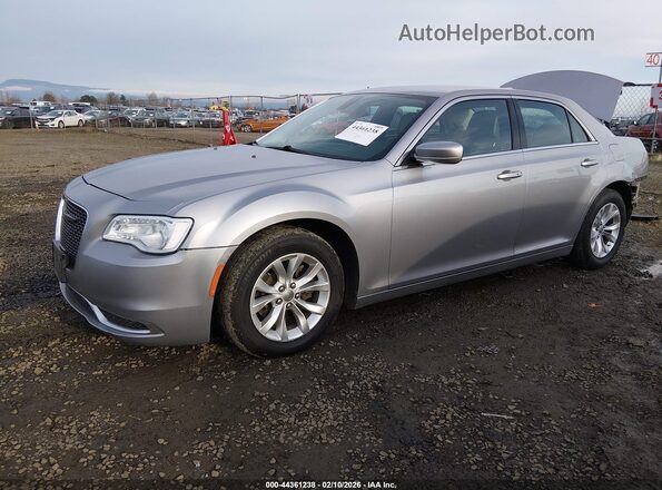 2C3CCAAG0GH229746 2016 CHRYSLER 300 Серебряный Передняя левая четверть