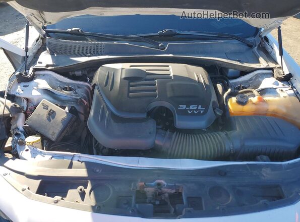2C3CCAAG3KH581020 2019 CHRYSLER 300 Белый 