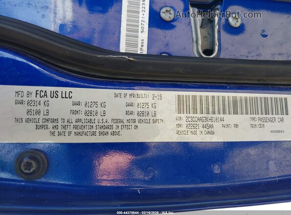 2C3CCAAG3KH610144 2019 CHRYSLER 300 Синий Вид подкапотного пространства