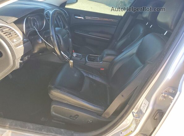 2C3CCAAG3KH654483 2019 CHRYSLER 300 Серебряный 