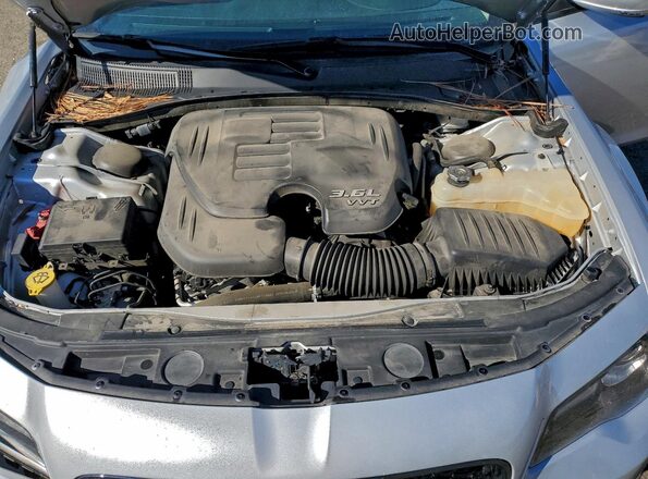 2C3CCAAG6MH657655 2021 CHRYSLER 300 Silver Вид задньої частини салону