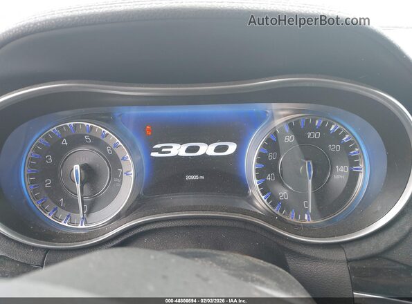 2C3CCAAG6PH537925 2023 CHRYSLER 300 Silver Հետևի նստատեղերի տեսք