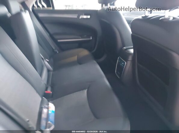 2C3CCAAG7KH627609 2019 CHRYSLER 300 Silver Vista de la etiqueta del VIN