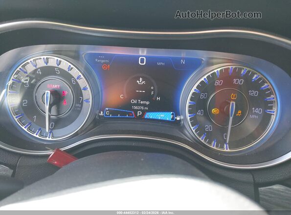 2C3CCAAG8KH746043 2019 CHRYSLER 300 Серебряный Вид задних сидений