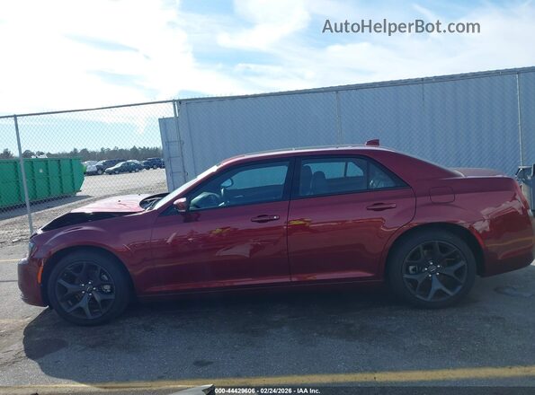 2C3CCABG5PH525389 2023 CHRYSLER 300 Red Панорамний вид салону 360°