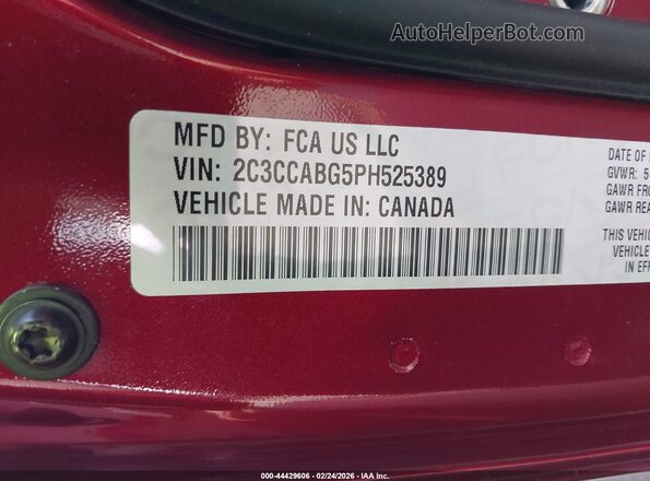 2C3CCABG5PH525389 2023 CHRYSLER 300 Red Вид підкапотного простору