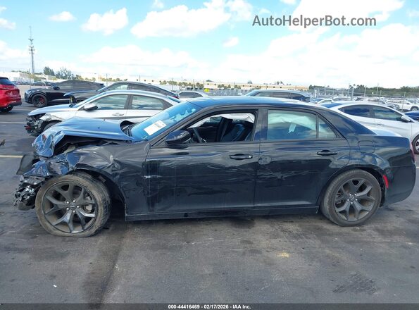 2C3CCABG5PH537705 2023 CHRYSLER 300 Black 