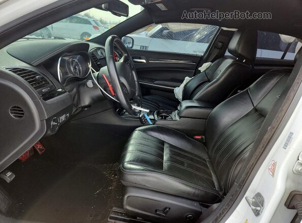 2C3CCABG6MH598900 2021 CHRYSLER 300 Белый 