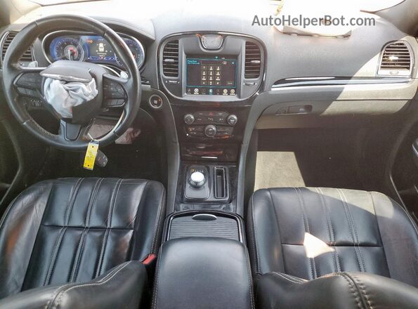 2C3CCABG8MH545910 2021 CHRYSLER 300 Серый Вид панели приборов