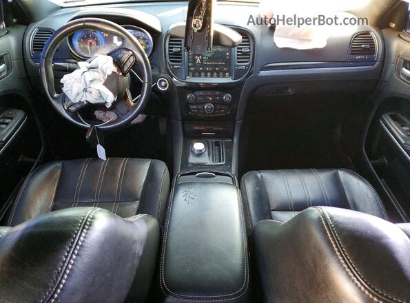 2C3CCABG8NH130880 2022 CHRYSLER 300 Черный Вид панели приборов