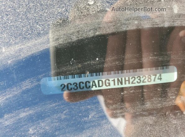 2C3CCADG1NH232874 2022 CHRYSLER 300 Белый Вид подкапотного пространства