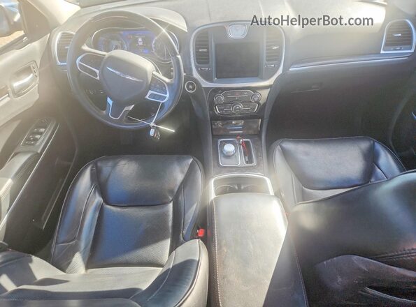2C3CCAEG0KH697592 2019 CHRYSLER 300 Gray Вид панелі приладів