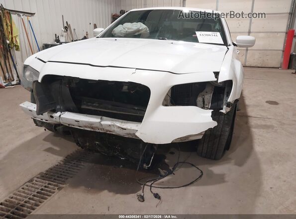 2C3CCAGG7JH165574 2018 CHRYSLER 300 White წინა ხედი