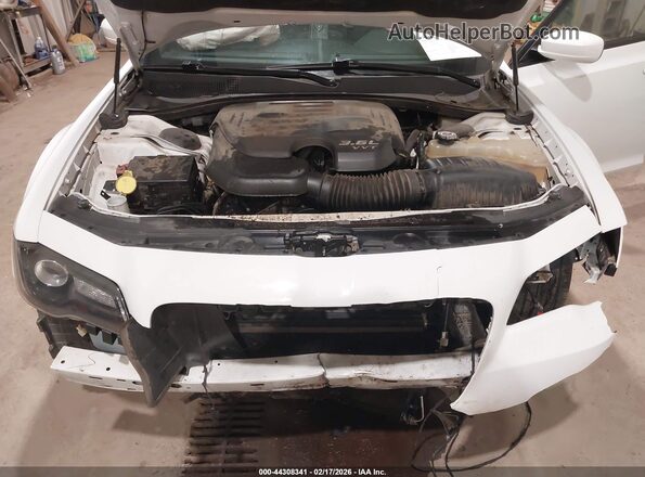 2C3CCAGG7JH165574 2018 CHRYSLER 300 White უკანა ხედი